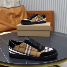 Burberry Low Shoes